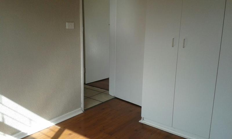 To Let 2 Bedroom Property for Rent in Peerless Park Western Cape